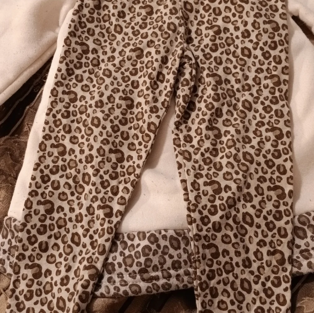 Baby girl outfit size 24months